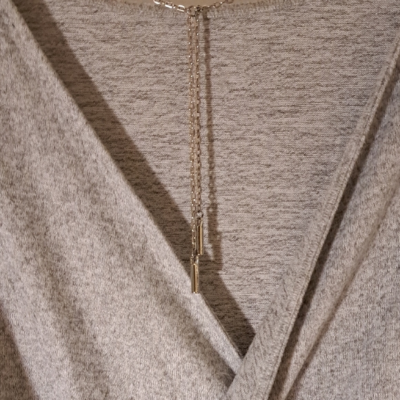 163- Dynamite Heather Gray Knit Top With Backless Chain Detail - Picture 9 of 11